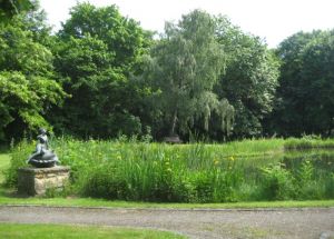 <p>Entspannen und Erholen im Park vom Schlosshotel Derenburg</p>